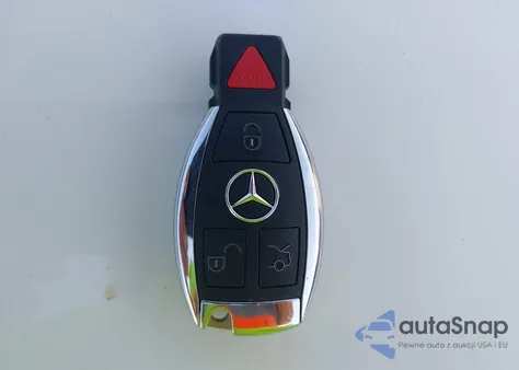 2018 Mercedes-Benz C 300 из США, поврежденный, VIN 55SWF4JB4JU280071